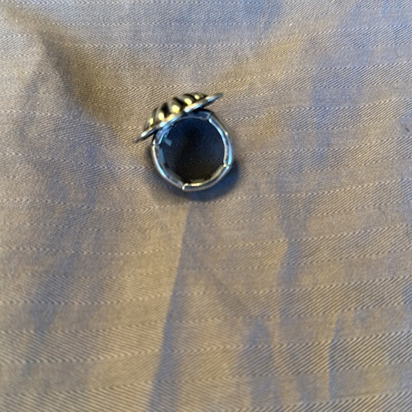 ⚜️ 3-piece Burnished Silver Flower Concho set - Picture 5 of 5